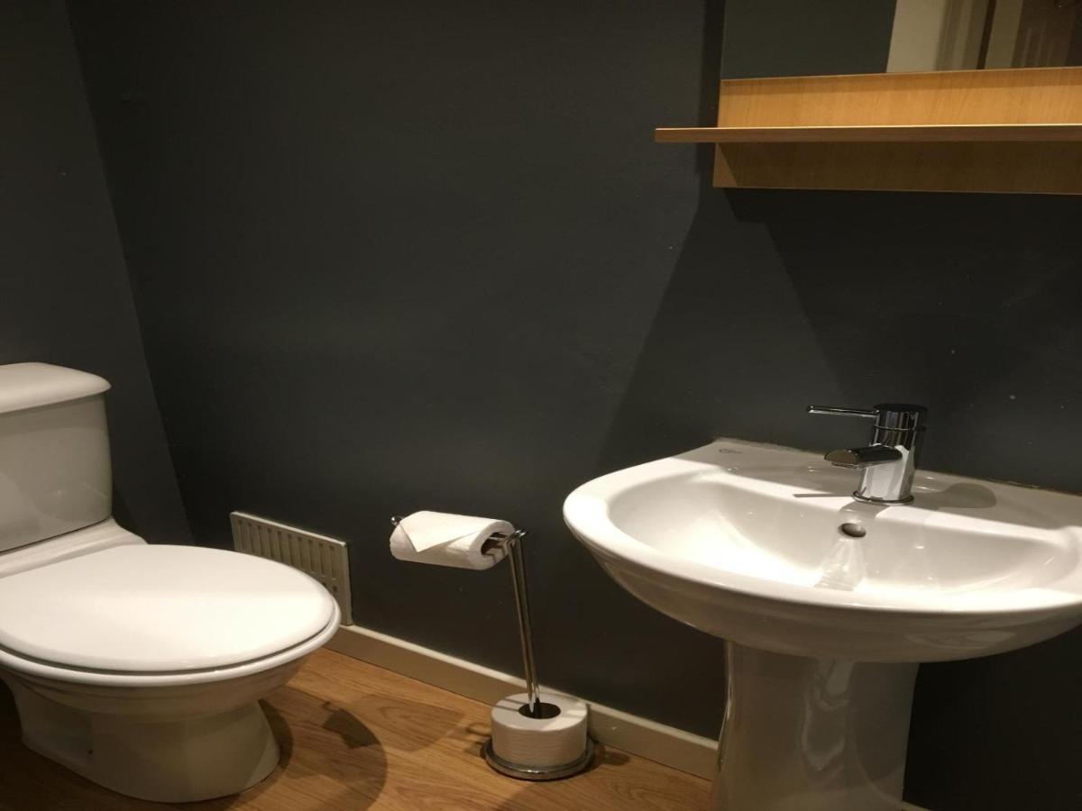 The Royal Hotel 앤스투루더 외부 사진